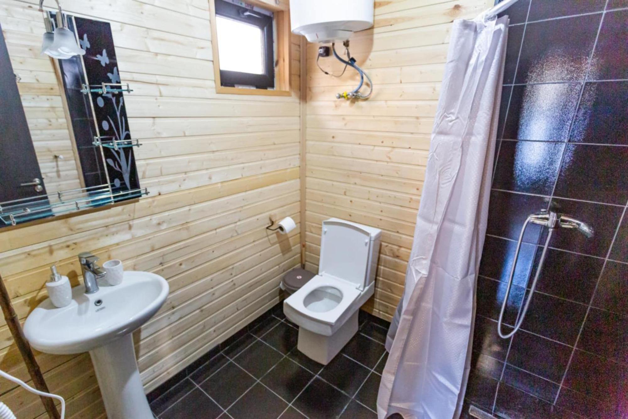Inga Jafaridze Guesthouse Pele Mestia Bagian luar foto